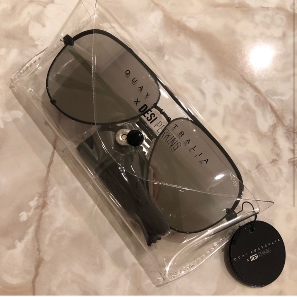 Quay x Desi Perkins High Key Sunglasses